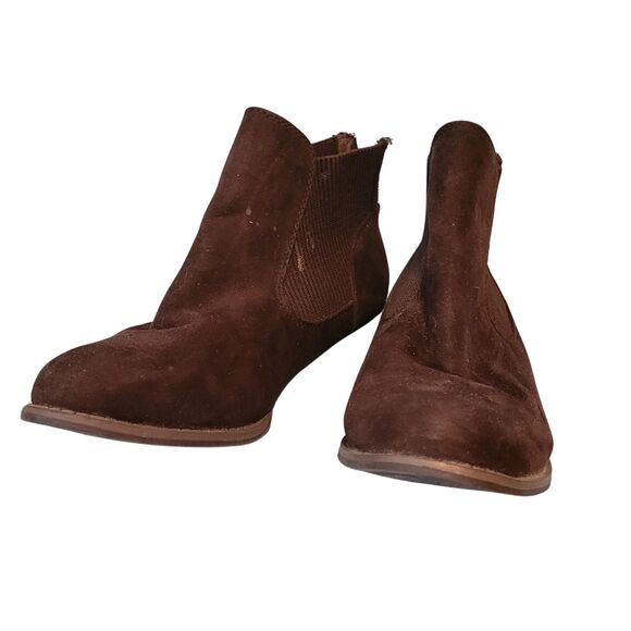 Union Bay Brown Timmy Suede Ankle Boot Stretch Bootie 1.5" Heel Back Zipper 7M - Picture 2 of 8